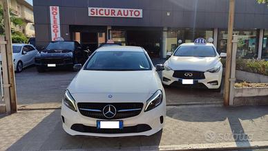 MERCEDES-BENZ A 200 d Automatic 4Matic Premium "