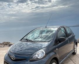 Toyota Aygo 1.0 12V VVT-i 5 porte Lounge Connect