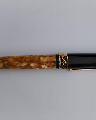 Penna stilografica Delta 365