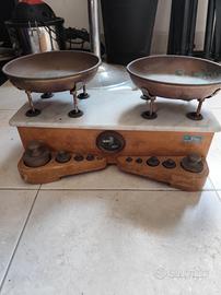 Bilancia Vintage Curioni con base in marmo