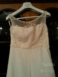 Abito da sposa con accessori