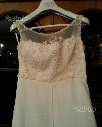 Abito da sposa con accessori