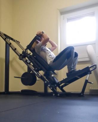 Leg press/hack squat palestra