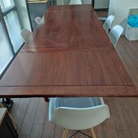 Tavolo in legno 