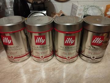 barattoli di caffè Illy in chicci