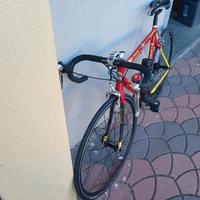 bici da corsa in buone condizioni 
