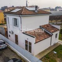 Villa indipendente ristrutturata in centro al paes
