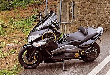 Tmax 500 nero e oro 2009