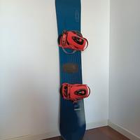 Snowboard con attacchi