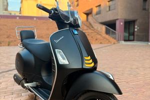 Piaggio Vespa 300 GTS hpe SUPER SPORT pari a nuovo