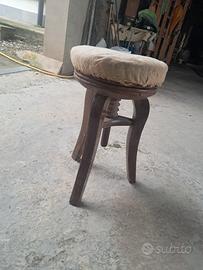 sgabello antico
