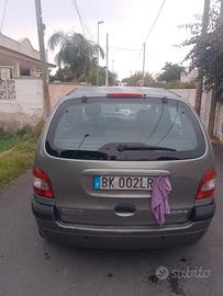 vendersi Renault Scenic 1.6 benzina GPL 