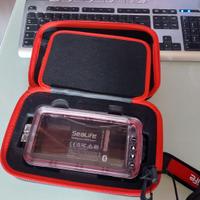 Custodia subacquea per smartphone