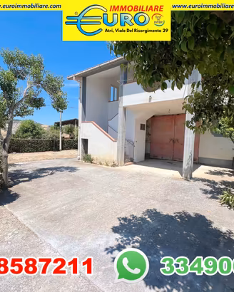 Casa indipendente con giardino
