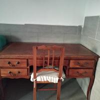 scrivania in legno