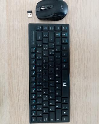 Tastiera e mouse wireless