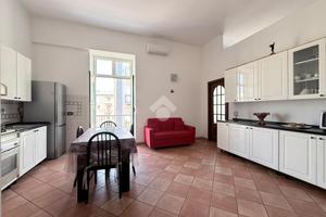3 LOCALI A POZZUOLI