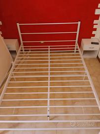 Letto in ferro battuto bianco