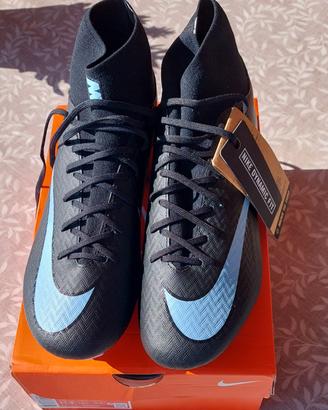 scarpe da calcio Nike nuove!