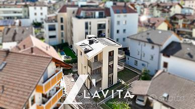 Casa singola con giardino e terrazza a Laives