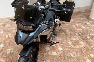 Moto BMW F750GS