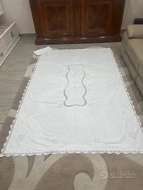 Tovaglia bianca ricamata vintage x12
