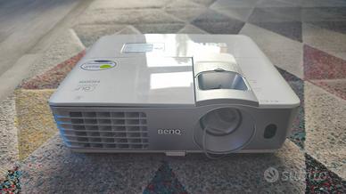Proiettore Benq w 1070 con staffa