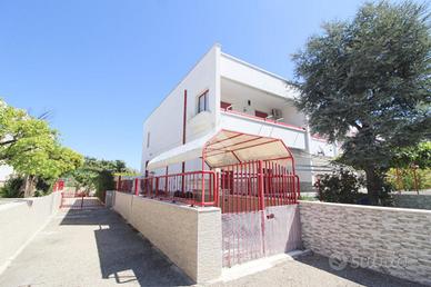 3 LOCALI A CAMPOMARINO