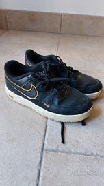 Nike numero 33 nero e oro