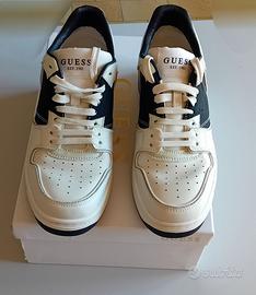 Scarpe GUESS est. 1981