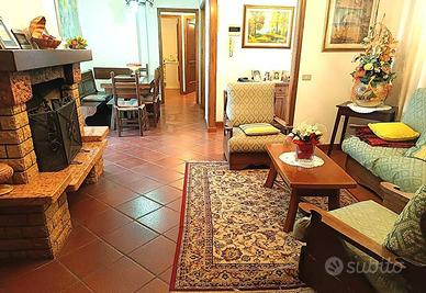 Villa di 250 m² con più di 5 locali e box auto dop
