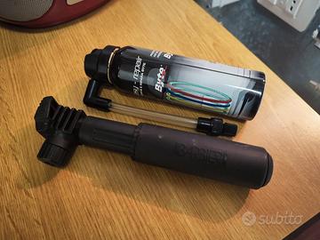 Accessori ciclismo, pompa e gonfia ripara