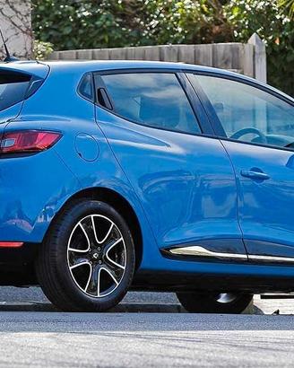 Ricambi renault clio 2017
