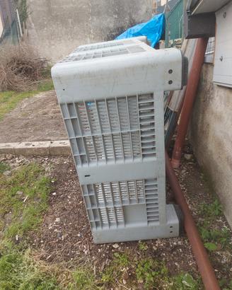 cassonetti in plastica per olive