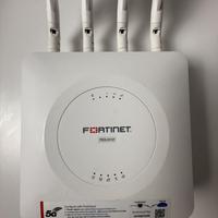 Fortinet FortiExtender FEX-511F – Modem LTE/5G