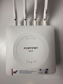 Fortinet FortiExtender FEX-511F – Modem LTE/5G