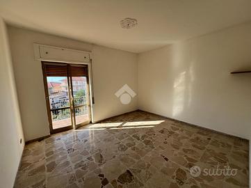 4 LOCALI A LAMEZIA TERME