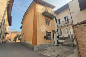 CASA SEMINDIPENDENTE A CAREZZANO