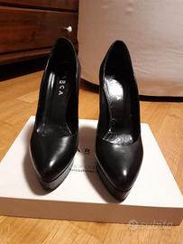 Scarpa décolleté colore nero, pelle