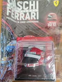 1:5 Casco - Niki Lauda - 1977 Ferrari 312 T2 Win