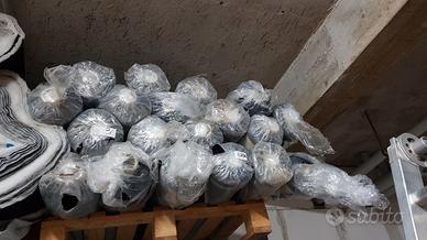 Tessuto Raso Nero per Abbigliamento in Rotoli