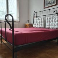 Letto in ferro pieno