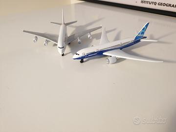 set 2 modellini a380 Emirates b787 1-500 