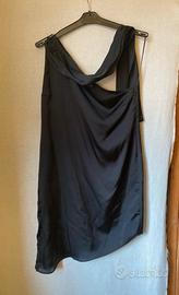 vestito monospalla con drappo