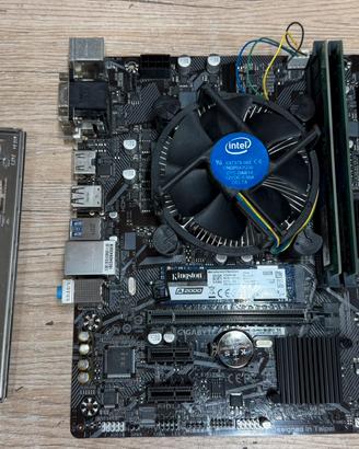 Kit PC i5-10400 16GB RAM SSD 500GB Gigabyte