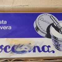 Insegna luminosa coccoina vintage