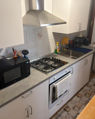 Cucina lineare IKEA + (eventuale) frigorifero