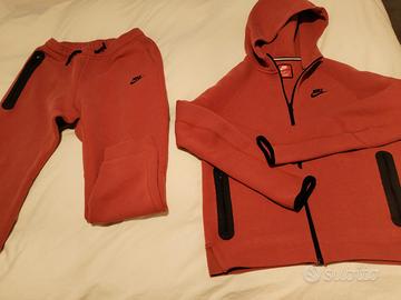 Tuta NIKE FD3285 Rosso Regular Fit da ragazzo