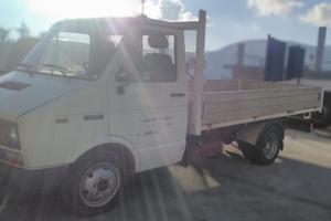 IVECO DAILY 35/8 (SOLO RICAMBI)