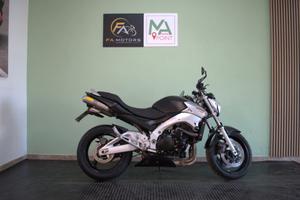 Suzuki GSR 600